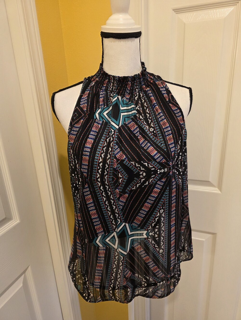 DANIEL RAINN COLORFUL HALTER BLOUSE, SIZE S